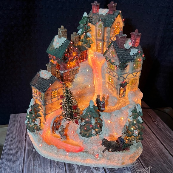 Vintage 2004 fiber Optic Village Lighted Christmas Holiday Decor 10.5" Tall - Picture 13 of 17